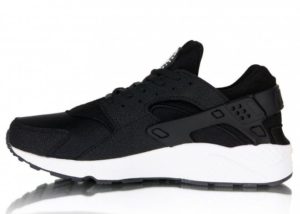 Nike Air Huarache черные с белым (35-45)