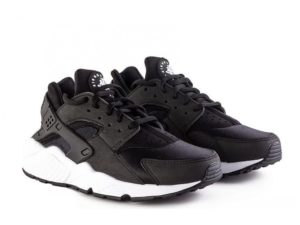 Nike Air Huarache черные с белым (35-45)