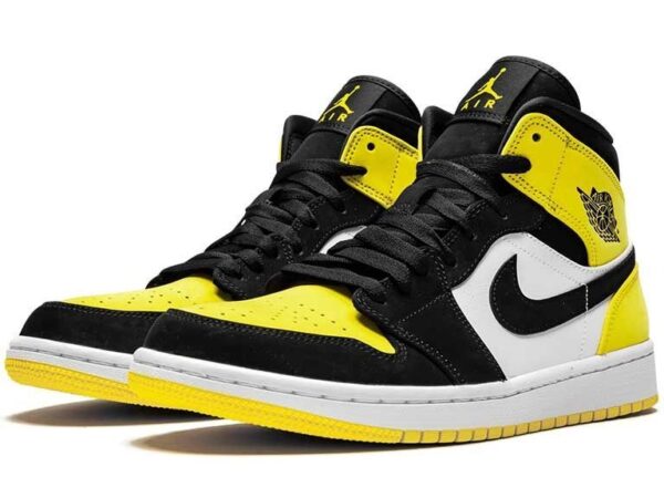 Nike Air Jordan 1 Mid Se Yellow Toe черно-белые с желтым кожа-нубук женские (35-39)